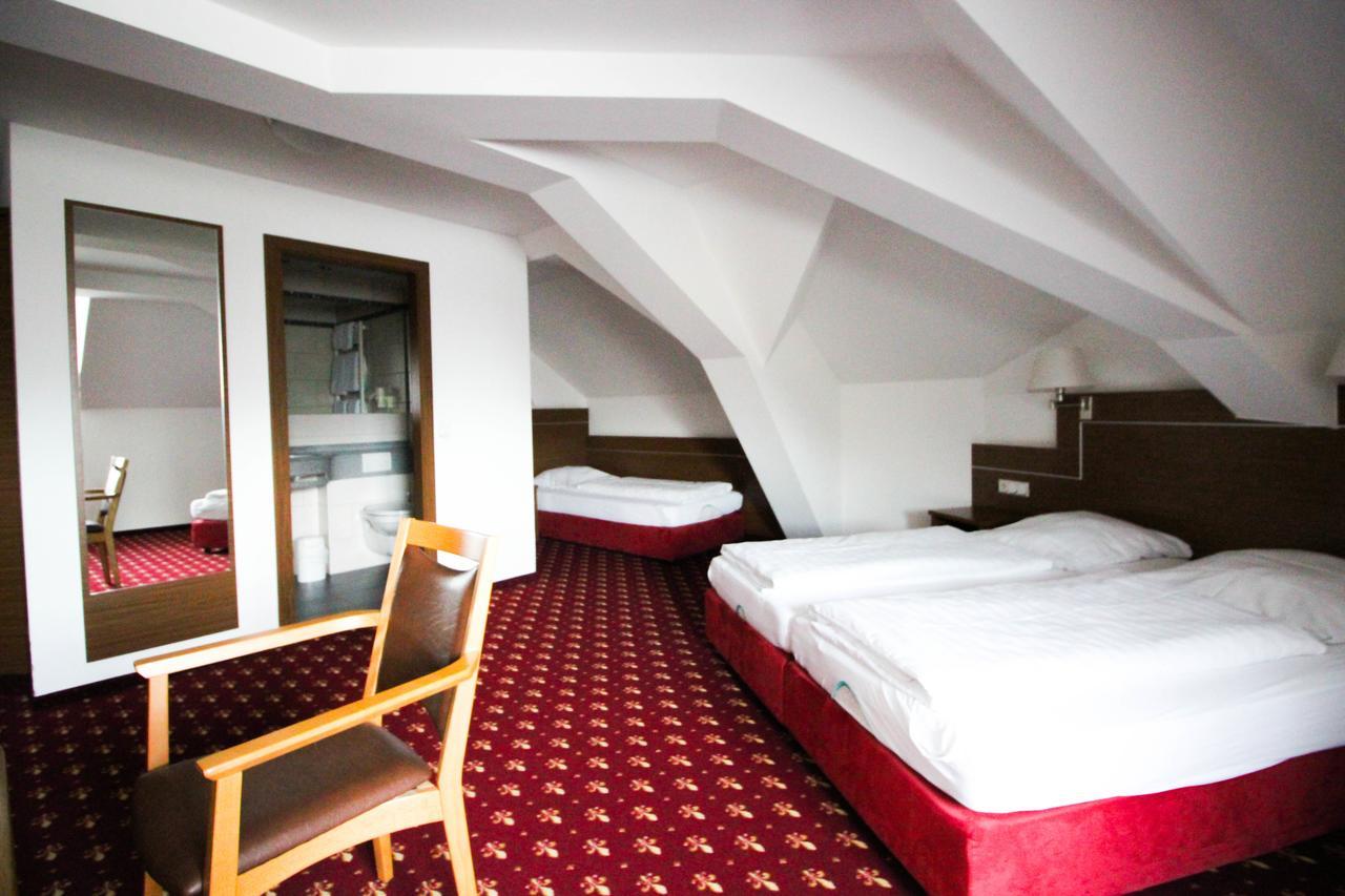 Hotel-Gasthof Obermeier Allershausen Extérieur photo