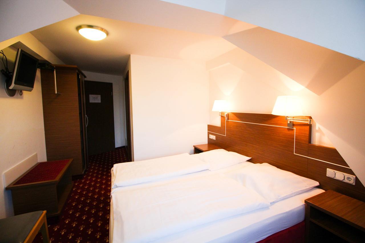 Hotel-Gasthof Obermeier Allershausen Extérieur photo