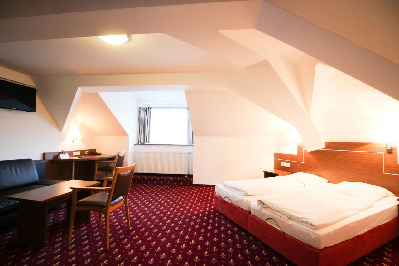 Hotel-Gasthof Obermeier Allershausen Extérieur photo
