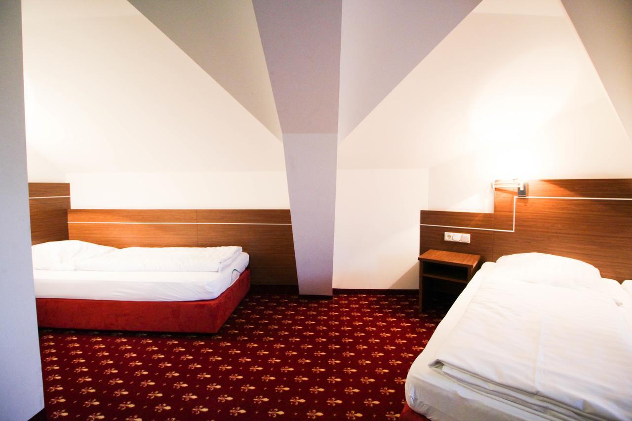 Hotel-Gasthof Obermeier Allershausen Extérieur photo