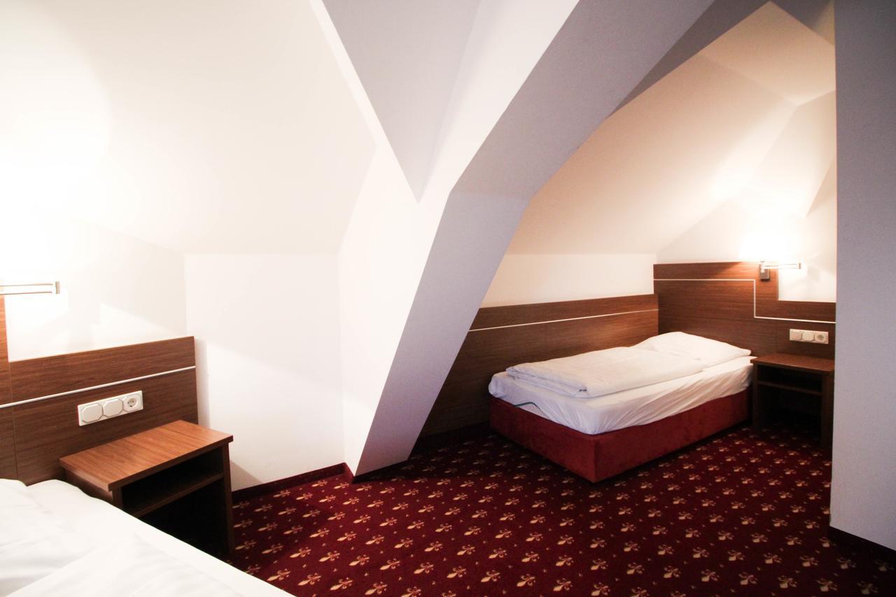 Hotel-Gasthof Obermeier Allershausen Extérieur photo