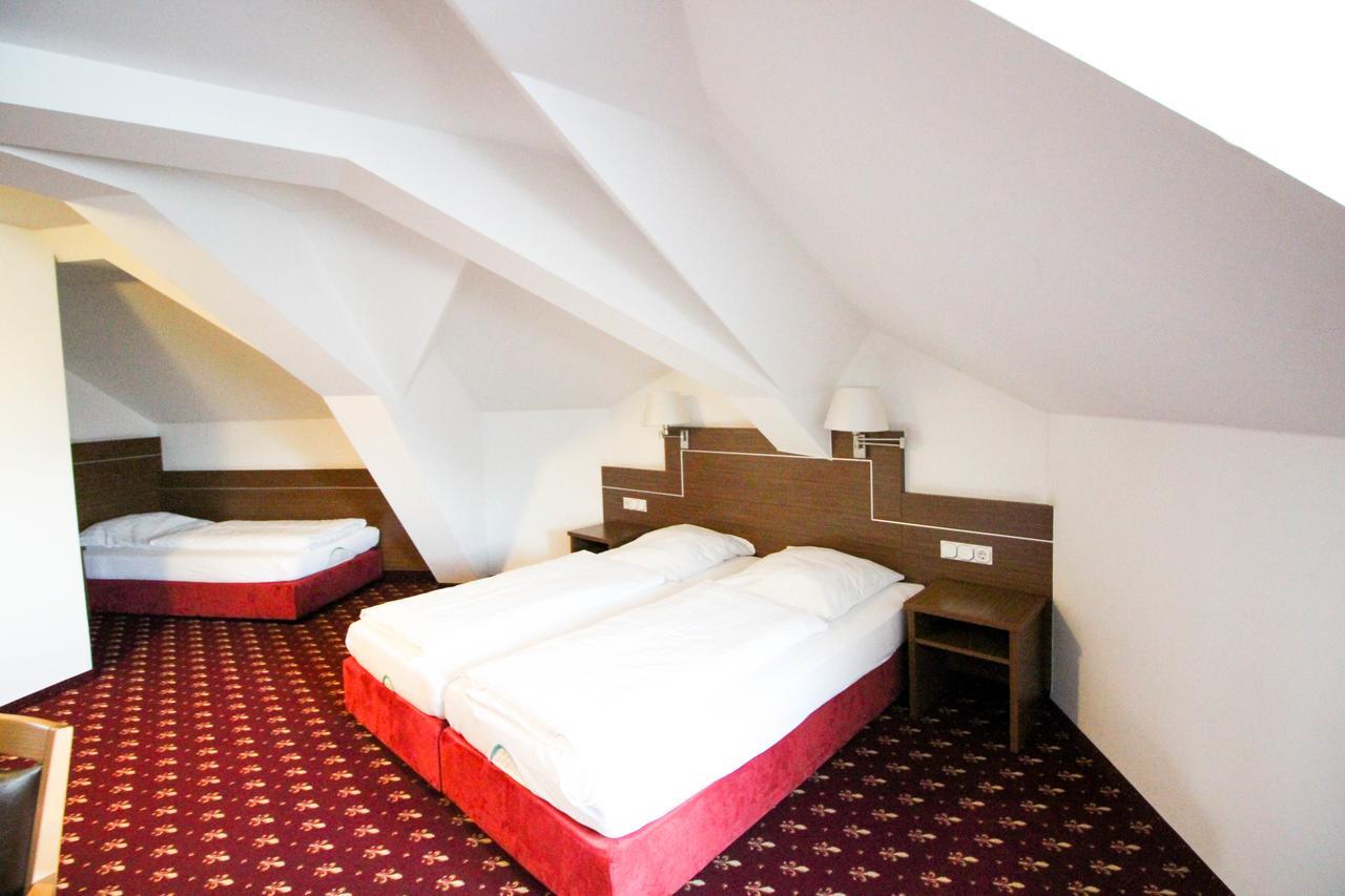 Hotel-Gasthof Obermeier Allershausen Extérieur photo